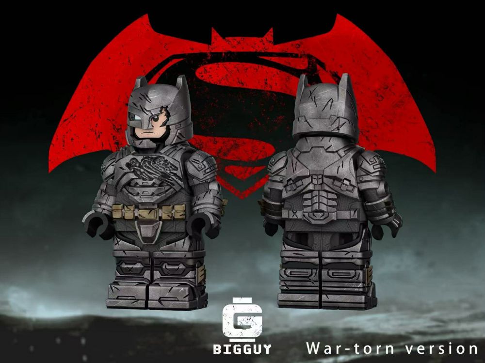 Armored Batman Standard Ver. & Battle-Damaged Ver. - Tier One Bricks